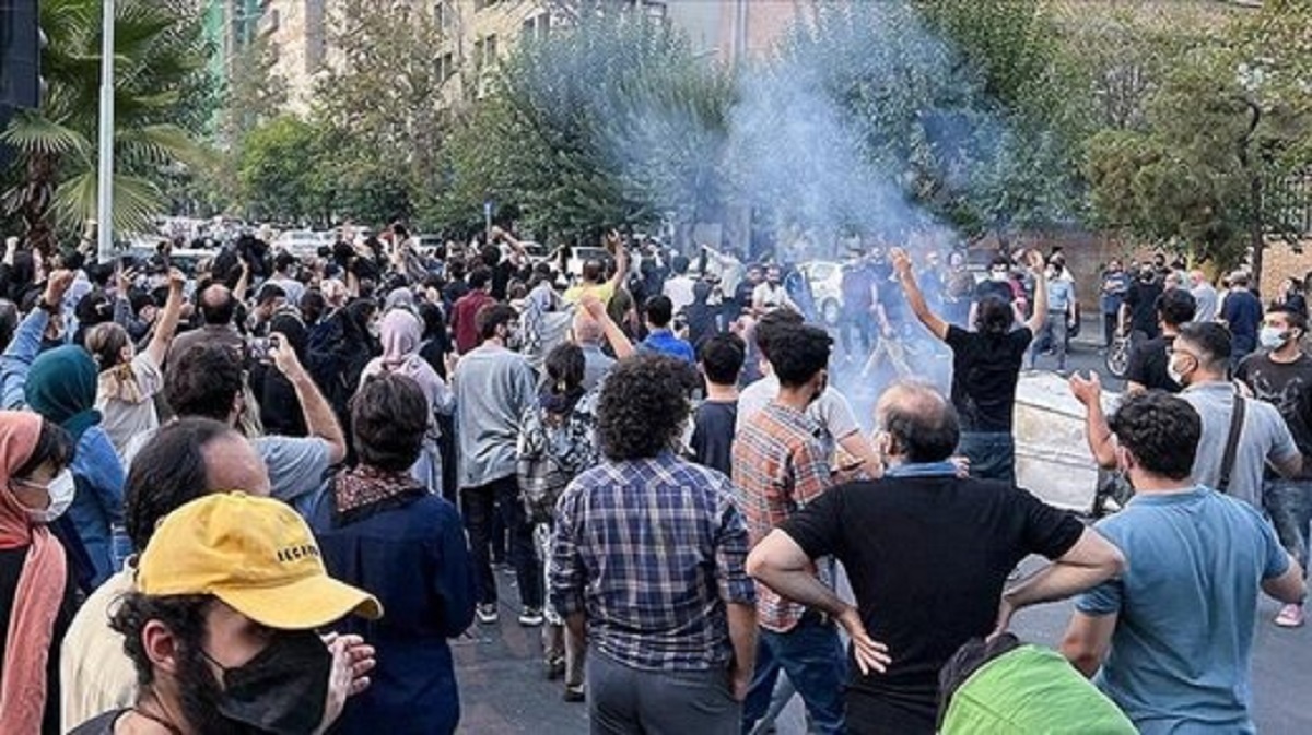 نماینده انجمن جامعه شناسی ایران: خانه ای نمانده که از جنبش حرف نزند/ ظهور