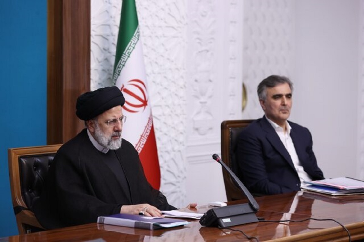 رئیس جمهور : تمامی فعالیت‌های بانکی باید منطبق بر شرع شود تا دغدغه‌ مراجع و مشتریان متدین بانکی رفع شود